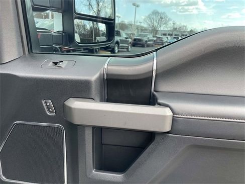 Certified 2019 Ford F350 Platinum w/ Platinum Ultimate Package image 29