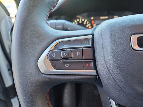 Used 2023 Jeep Compass Trailhawk image 11