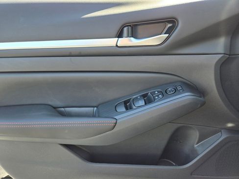 New 2026 Nissan Altima 2.5 SR FWD image 11