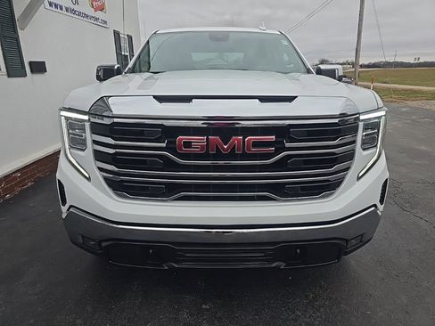 Used 2025 GMC Sierra 1500 SLT image 11