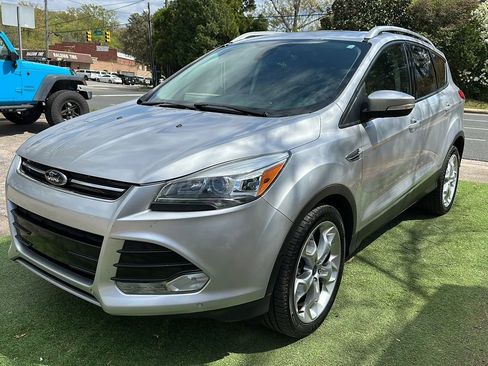Used 2016 Ford Escape Titanium w/ Equipment Group 301A AWD/4WD image 3