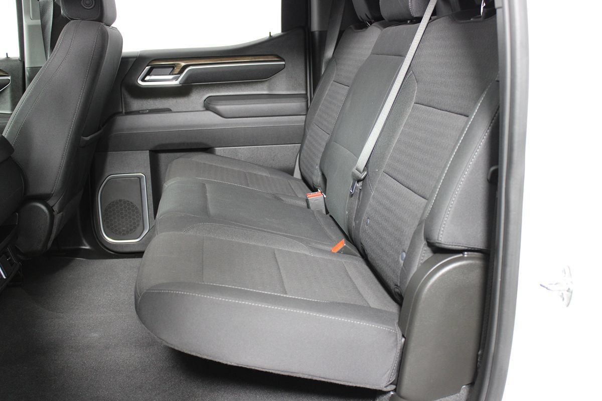 Used 2025 Chevrolet Silverado 1500 LT AWD/4WD image 18