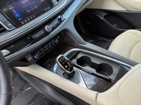 Used 2020 Buick Enclave Premium w/ Sun and Sites Package FWD image 23