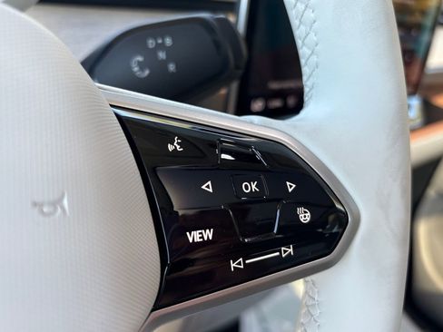 New 2025 Volkswagen ID. Buzz 1st Edition image 26