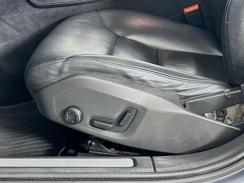 Used 2018 Volvo S90 T6 Momentum w/ Convenience Package image 26