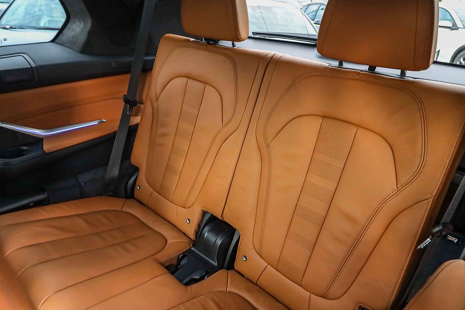 Used 2020 BMW X7 xDrive40i w/ M Sport Package AWD/4WD image 22
