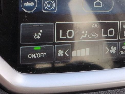 Used 2025 Subaru Ascent Premium image 21