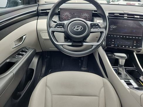 Certified 2024 Hyundai Tucson SEL w/ Convenience Package FWD image 9