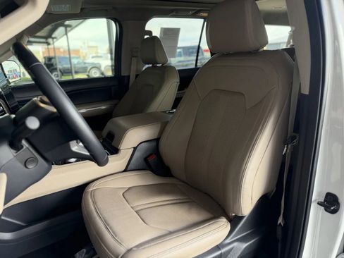 Used 2024 Ford Expedition Max Limited AWD/4WD image 15