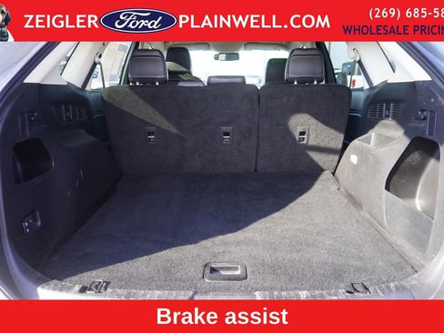 Used 2024 Ford Edge SEL image 10