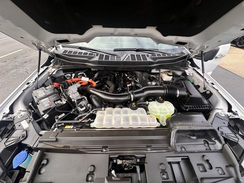 Used 2024 Ford F150 XLT w/ Mobile Office Package image 33