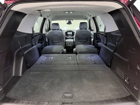Used 2019 Chevrolet Traverse Premier w/ Driver Confidence II Package FWD image 35
