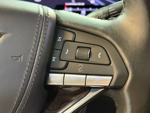 Used 2021 Cadillac Escalade ESV Premium Luxury Platinum image 31