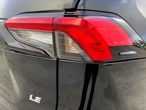 Used 2025 Toyota RAV4 LE FWD image 30