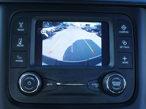 Used 2022 RAM 2500 Tradesman w/ Chrome Appearance Group image 15