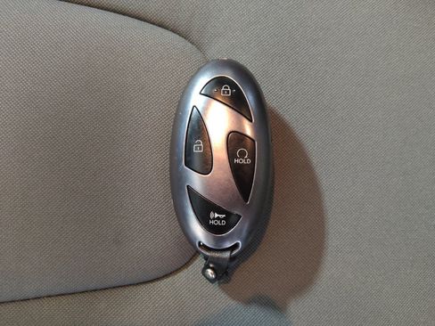 Used 2025 Hyundai Elantra Sport FWD image 32