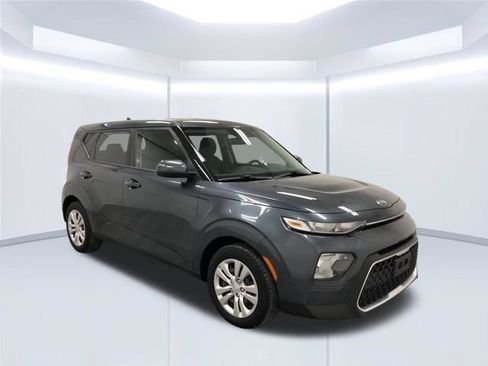 Used 2020 Kia Soul LX FWD image 2