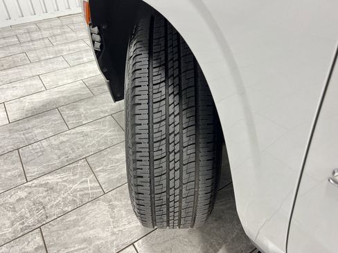 Used 2023 Chevrolet Suburban Premier image 38