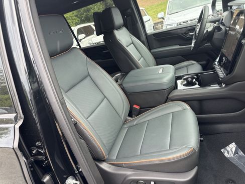 New 2026 GMC Yukon XL AT4 w/ AT4 Premium Plus Package AWD/4WD image 23