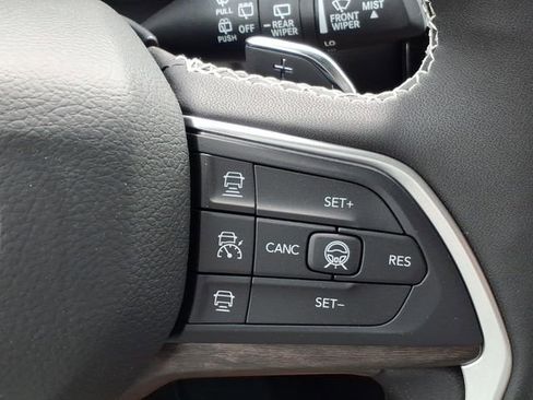 New 2026 Jeep Grand Cherokee Altitude image 25