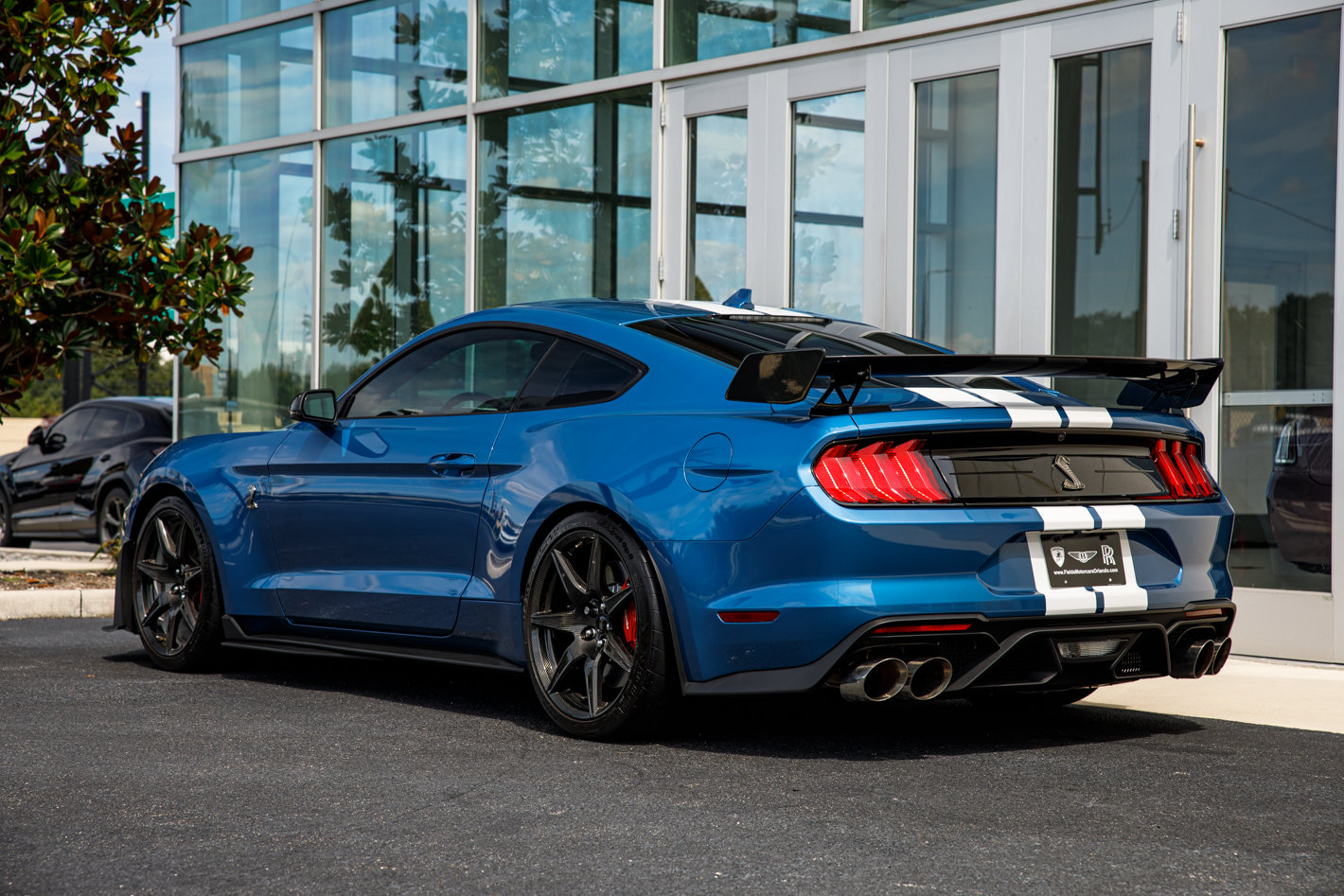 Used 2020 Ford Mustang Shelby GT500 w/ Carbon Fiber Track Pack RWD image 11