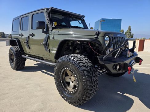 Used 2015 Jeep Wrangler Unlimited Sport w/ Quick Order Package 24S AWD/4WD image 5