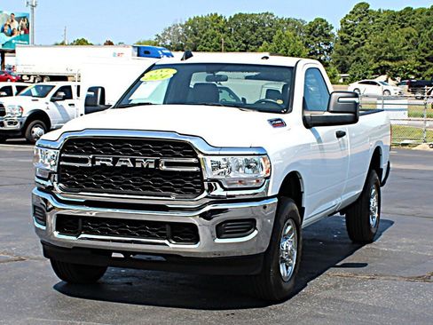 Used 2024 RAM 2500 Tradesman w/ Chrome Appearance Group AWD/4WD image 2
