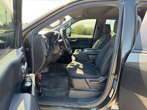 Used 2022 Chevrolet Silverado 2500 Custom w/ Custom Convenience Package AWD/4WD image 6