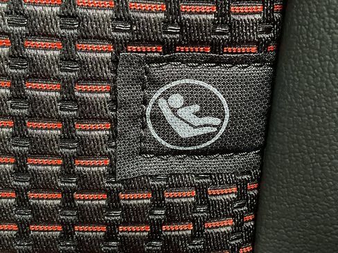 New 2025 Nissan Kicks SR image 15