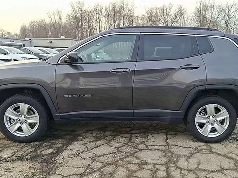 Certified 2022 Jeep Compass Latitude image 5