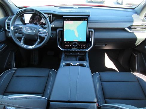 Used 2024 GMC Acadia Denali w/ Super Cruise Package image 11