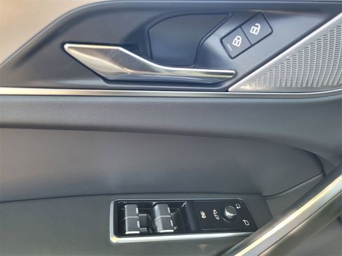 New 2026 Jaguar F-PACE R-Dynamic S image 10