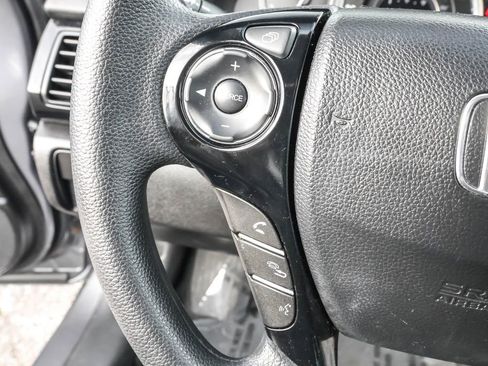 Used 2016 Honda Accord LX image 17