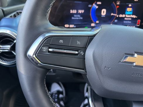 Used 2025 Chevrolet Equinox EV LT image 35