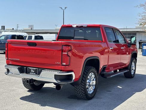 Used 2024 Chevrolet Silverado 2500 LTZ w/ LTZ Premium Package AWD/4WD image 5