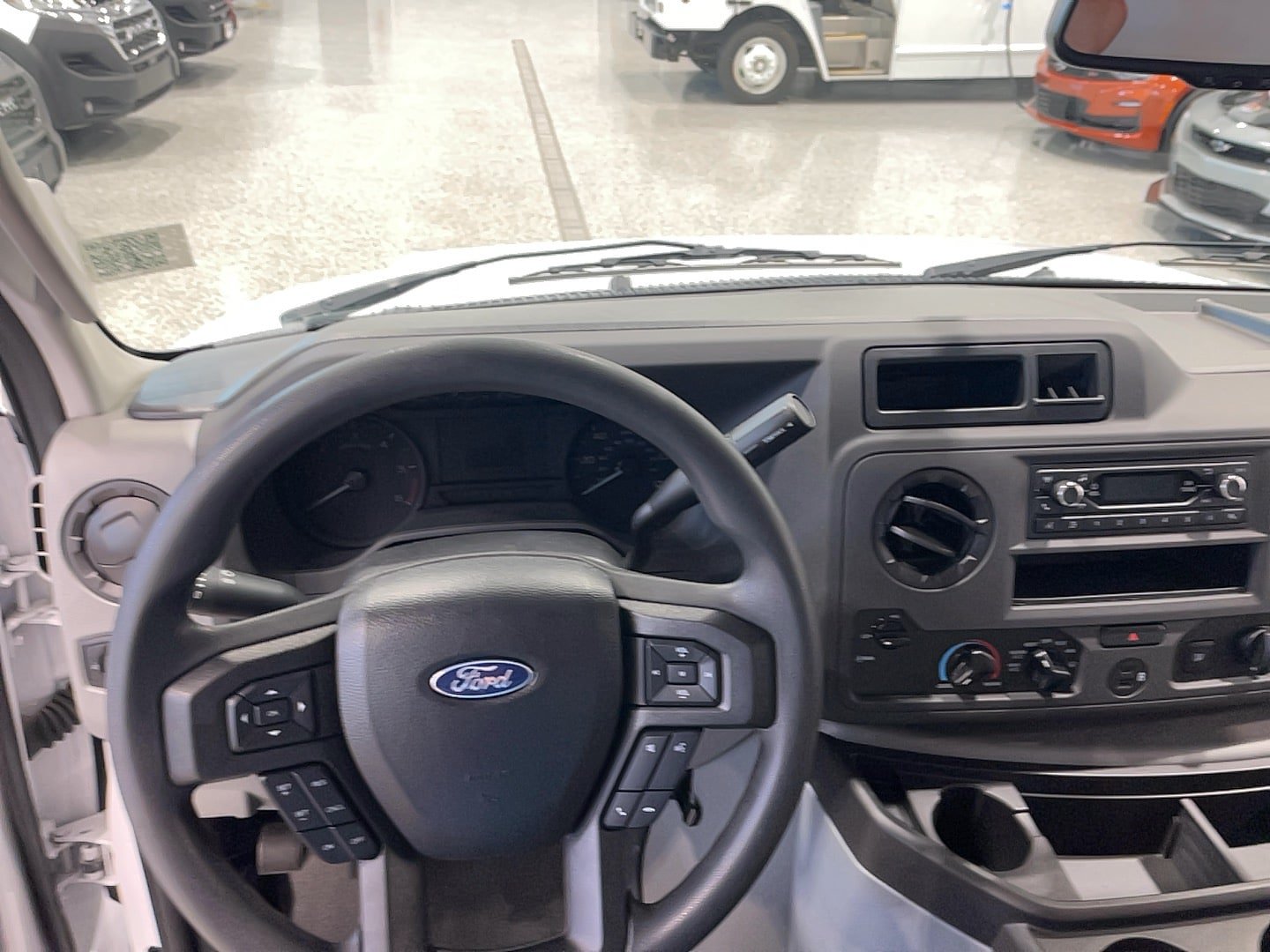Used 2024 Ford E-450 and Econoline 450 Super Duty w/ Power Windows & Locks Group RWD image 12