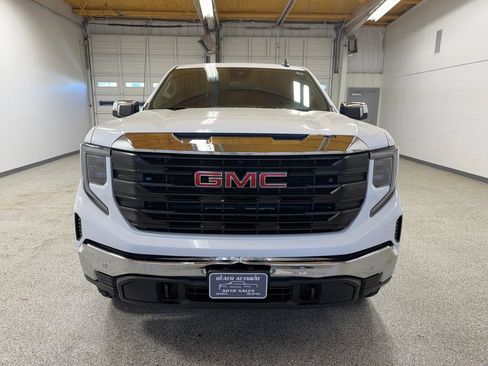 Used 2024 GMC Sierra 1500 Pro w/ Pro Value Package image 7