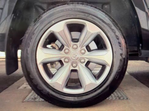 Used 2019 RAM 1500 Limited AWD/4WD image 5