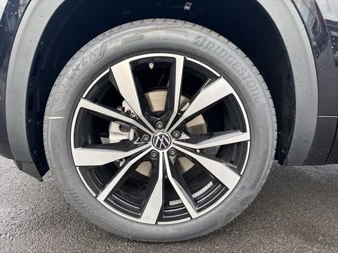 New 2026 Volkswagen Atlas Cross Sport SEL Premium R-Line AWD/4WD image 25