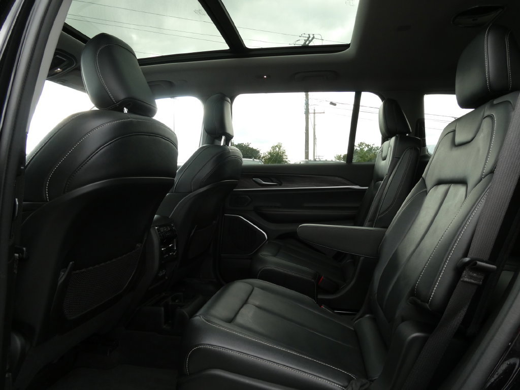 Used 2021 Jeep Grand Cherokee L Limited AWD/4WD image 20