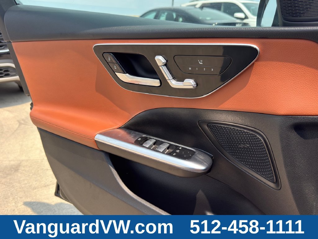 Used 2023 Mercedes-Benz C 300 Sedan image 25