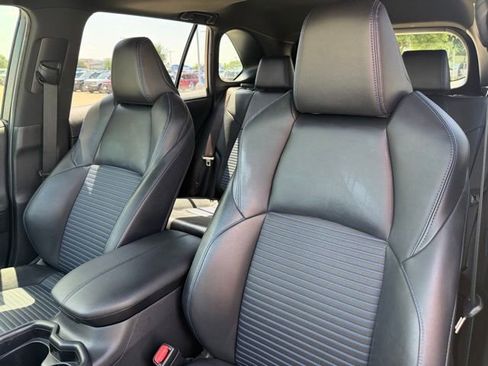 Used 2019 Toyota RAV4 XSE AWD/4WD image 10