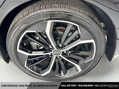 Certified 2025 Nissan Altima 2.5 SR w/ SR Premium Package FWD image 31