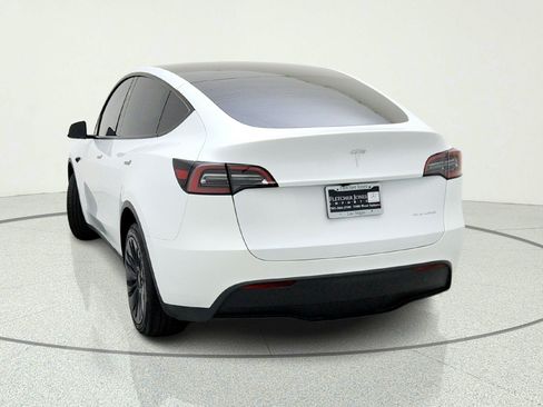 Used 2023 Tesla Model Y Long Range AWD/4WD image 11