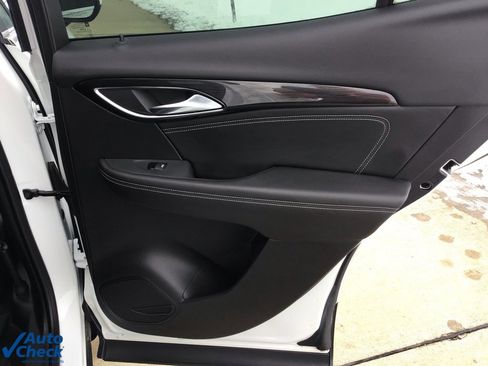 Used 2022 Buick Envision Essence w/ Safety Package image 15