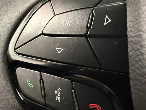 Used 2023 Jeep Cherokee Altitude Lux image 35