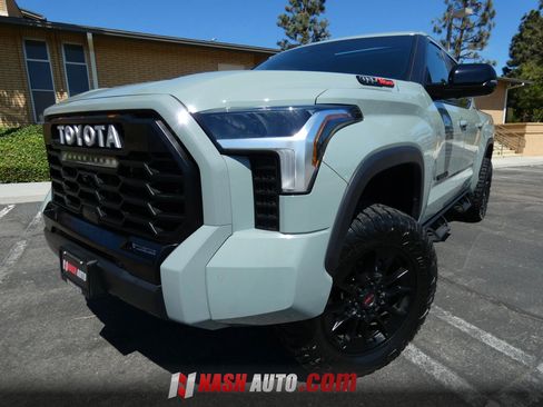 Used 2025 Toyota Tundra Limited w/ TRD Off-Road Package AWD/4WD image 17