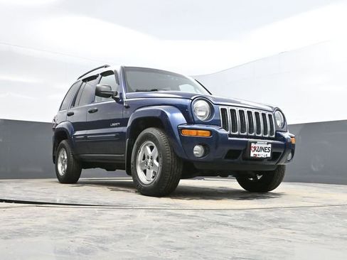 Used 2004 Jeep Liberty Limited w/ Trailer Tow Group image 37