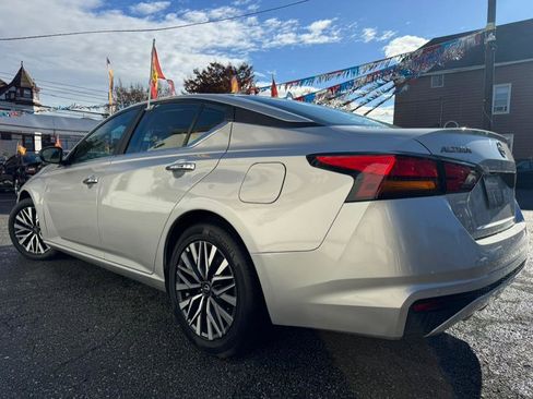 Used 2025 Nissan Altima 2.5 SV image 3