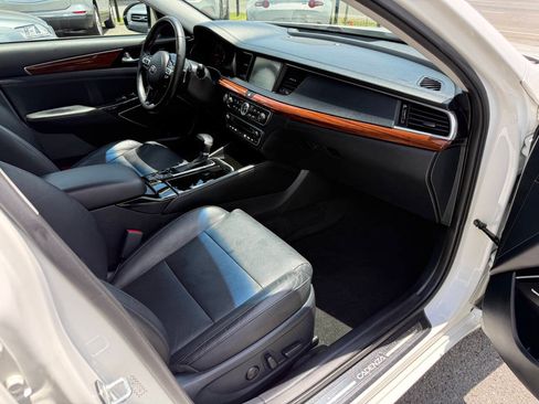 Used 2017 Kia Cadenza Technology FWD image 13